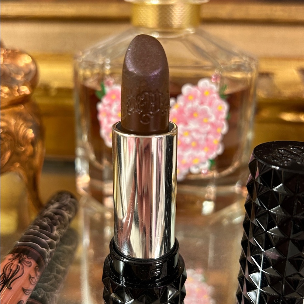 Kvd Lipstick in PIAF
